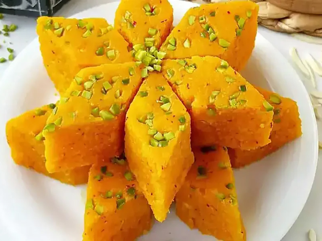 لوز؛ شیرینی لطیف با مغزهای خوشمزه