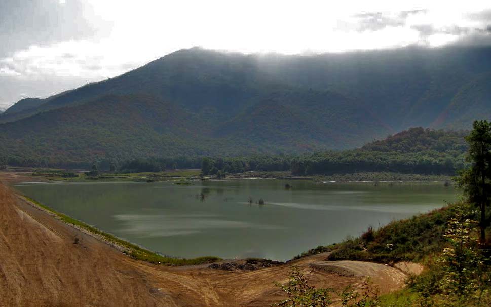 دریاچه زرین گل