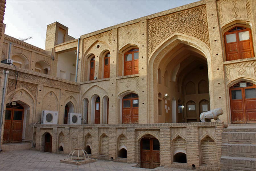 خانه تاریخی تیزنو