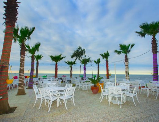 لیست هتل‌های ساحلی محمودآباد را این‌جا ببینید