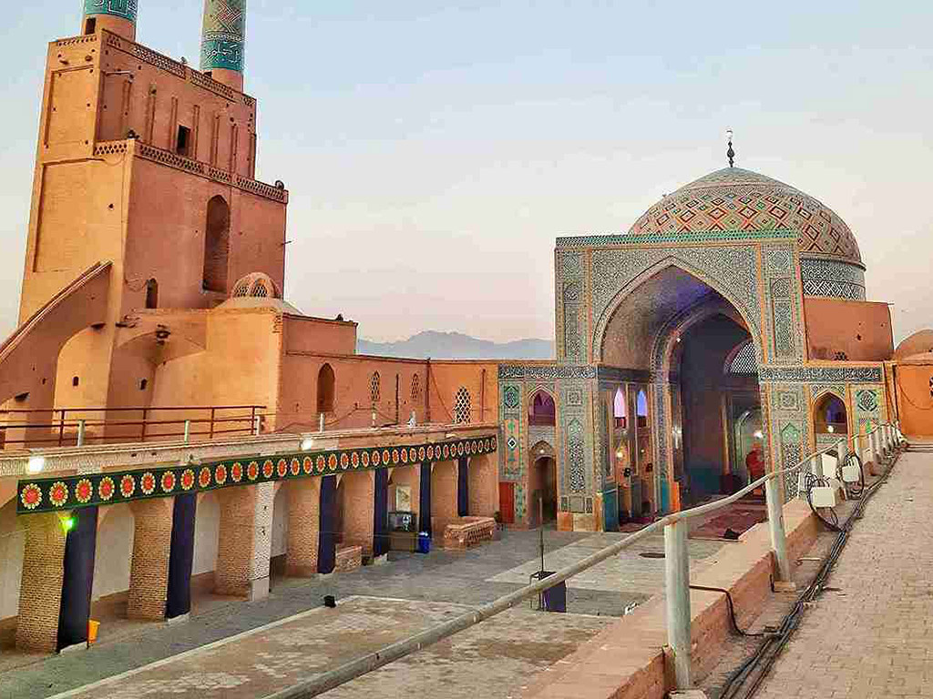 مشهورترین بازارهای یزد؛ بازار خان