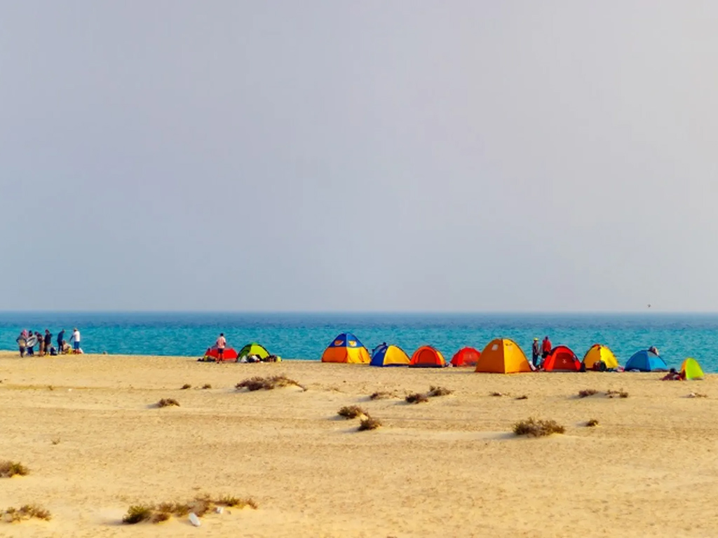 راهنمای سفر به جزیره لاوان؛ اقامت 