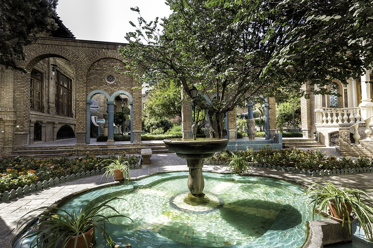 باغ موزه مقدم تهران