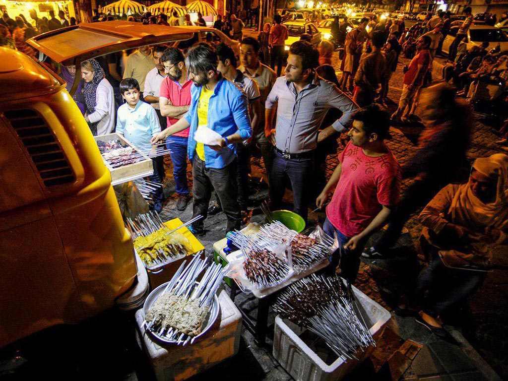 بهترین غذاهای خیابانی تهران کجا پیدا می شود؟