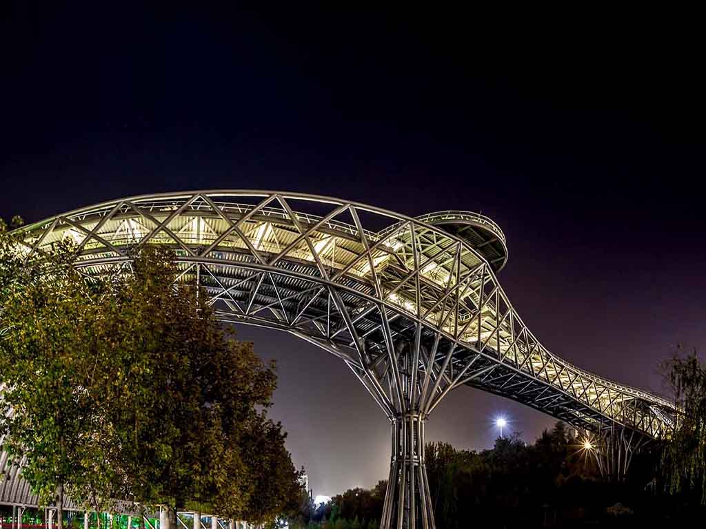 اهمیت بازدید از پل طبیعت تهران