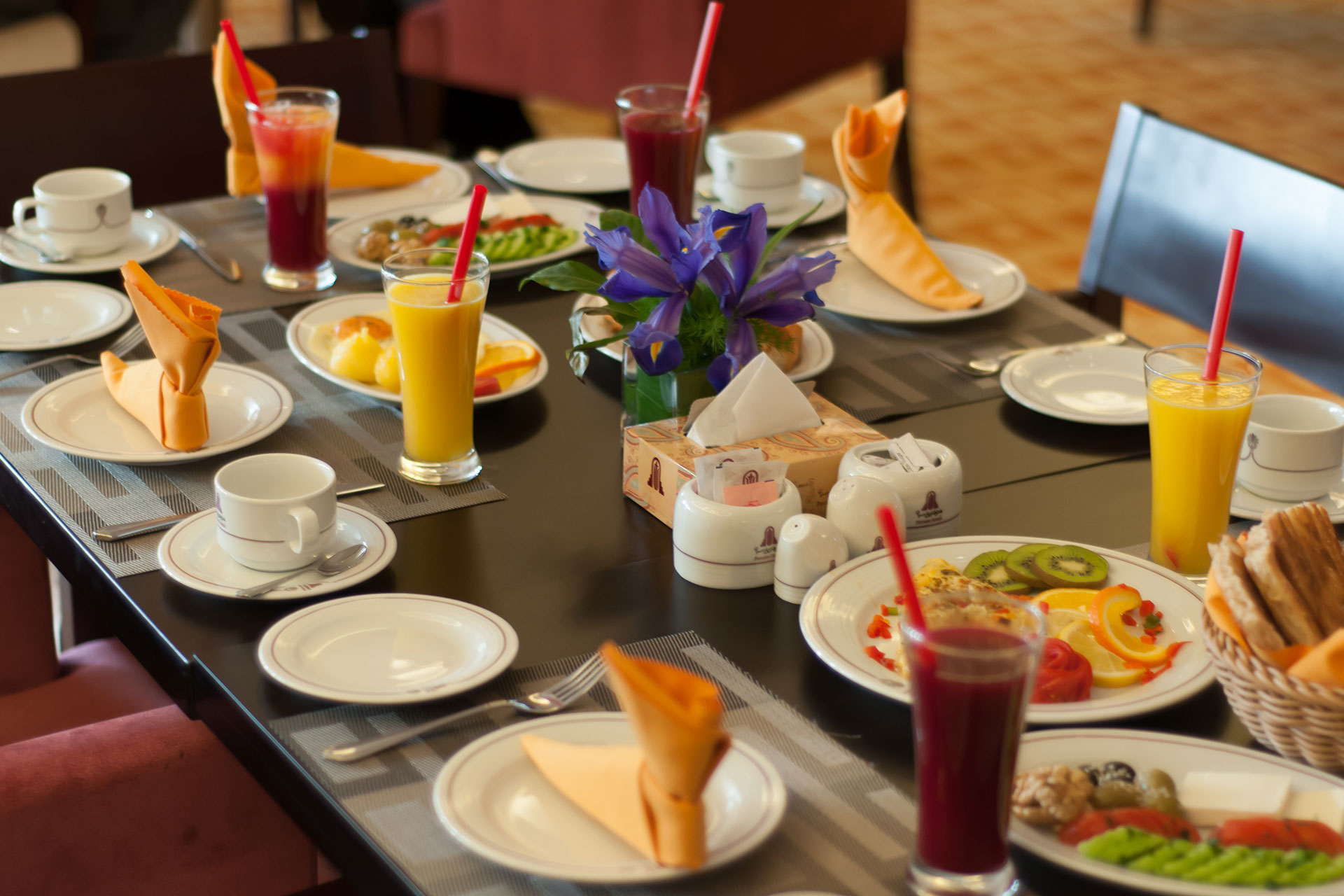 صبحانه در هتل