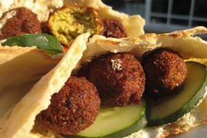 بهترین رستوران‌های آبادان، شهر طعم‌های تند و تیز کجاست؟