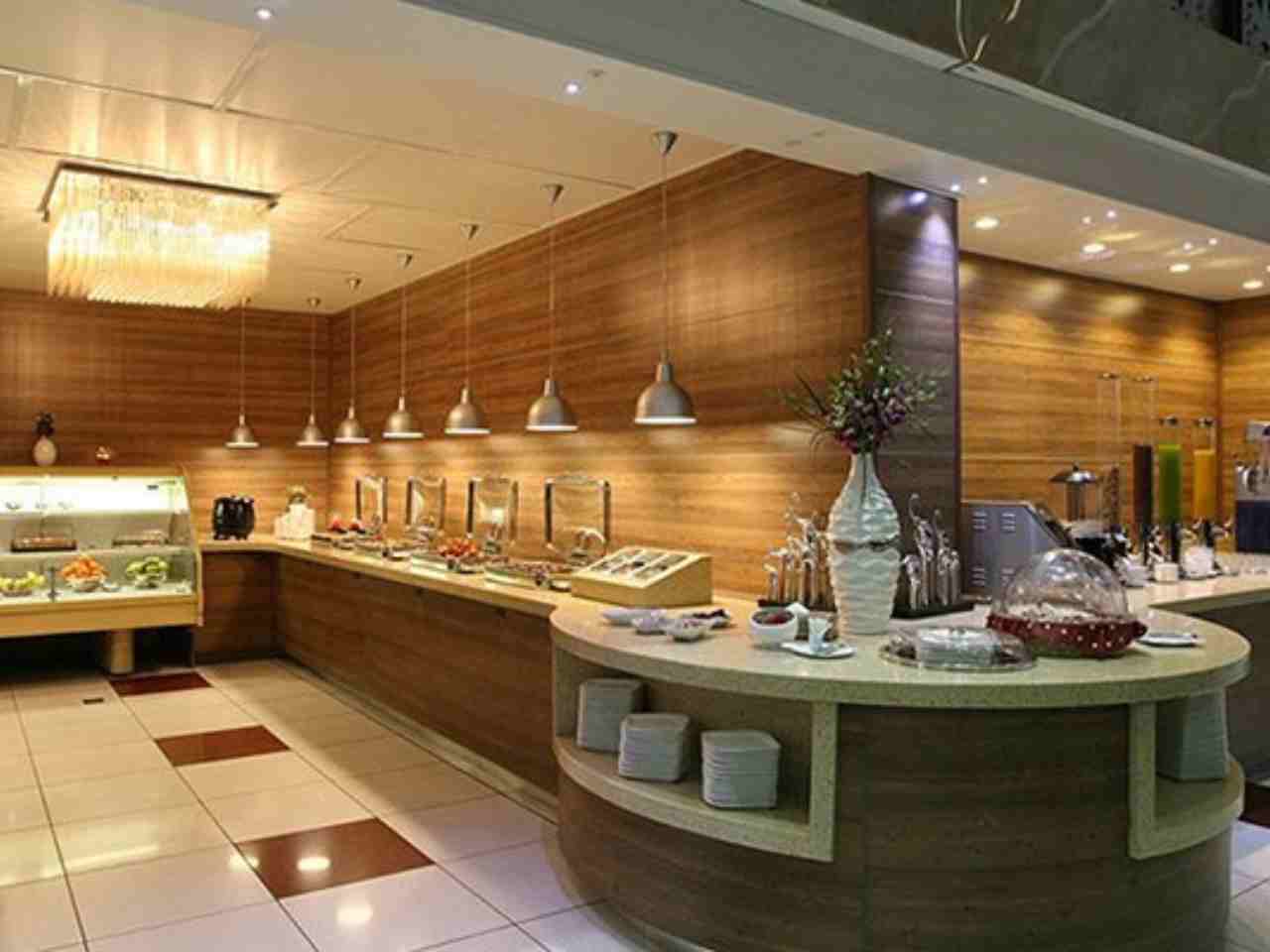 ۴. بخش گذرنامه و گمرک اختصاصی