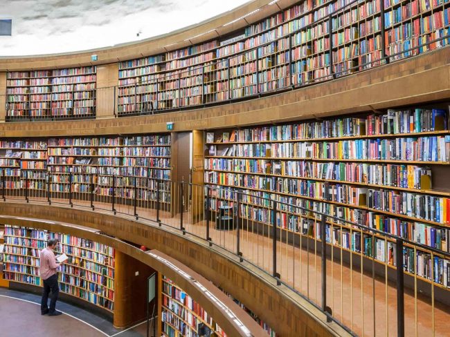 ۷ کتابخانه شگفت‌انگیز در دنیا که باید بشناسید | وبلاگ اسنپ تریپ