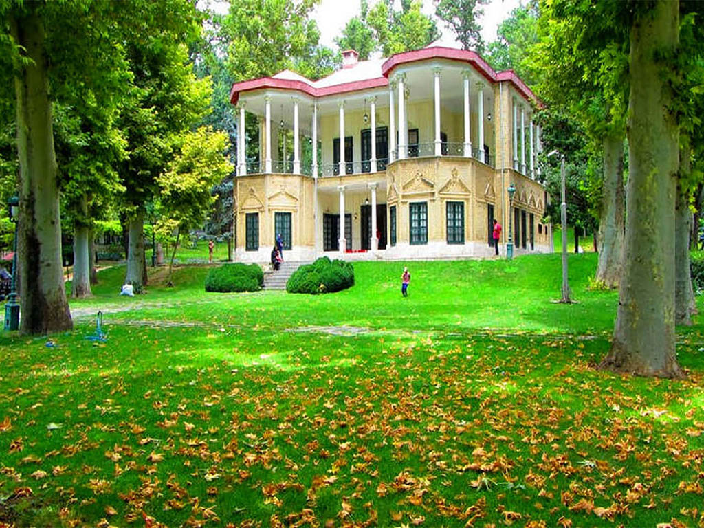 مجموعه فرهنگی هنری نیاوران