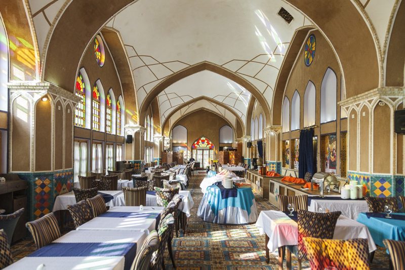 رستوران مشیر الممالک یزد از رستوران های یزد در سفر به یزد