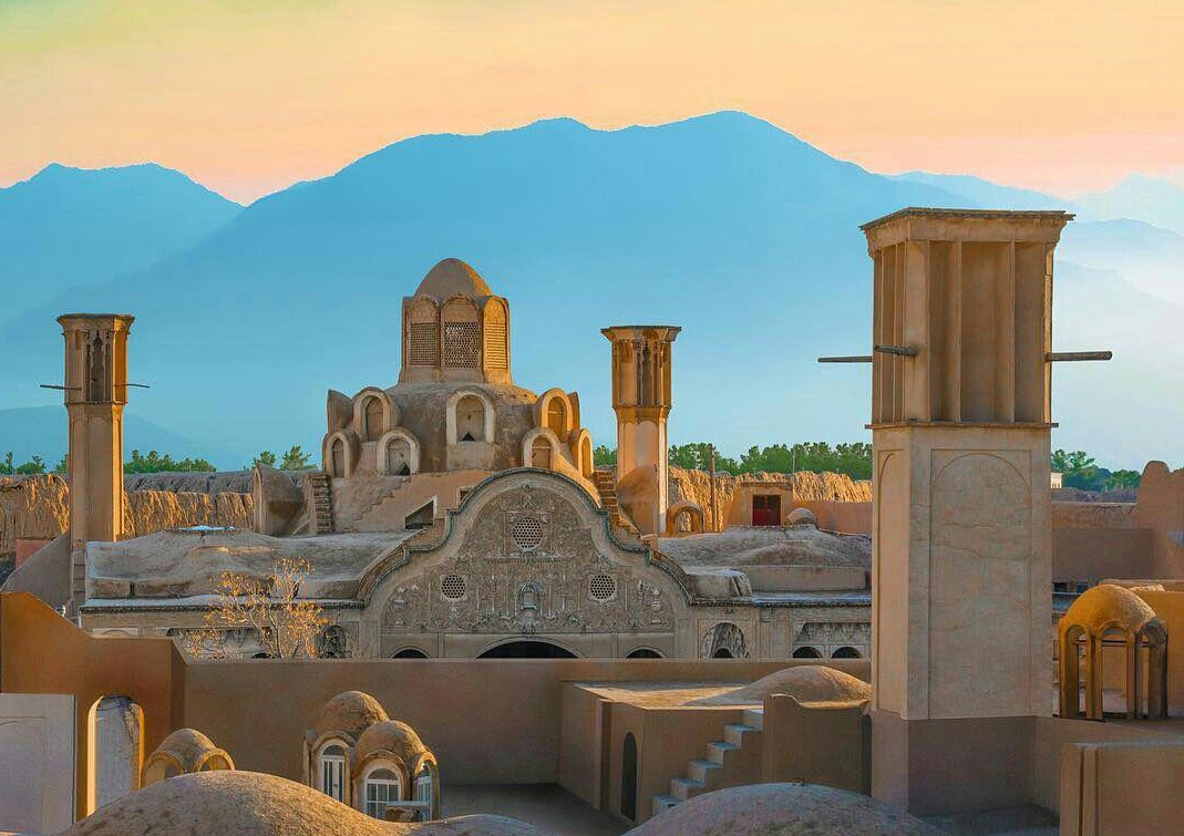 راهنمای سفر به کاشان؛ شهر گلاب و خانه‌های تاریخی | توربین 