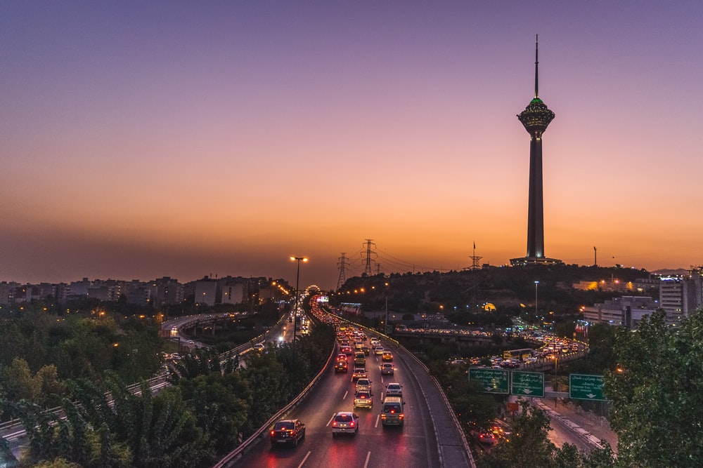 راهنمای سفر به تهران و تهران‌گردی؛ چند قدم در خیابان‌های پایتخت!