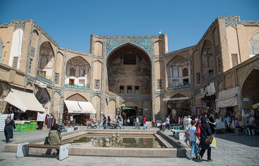 بازار و سردر قیصریه اصفهان