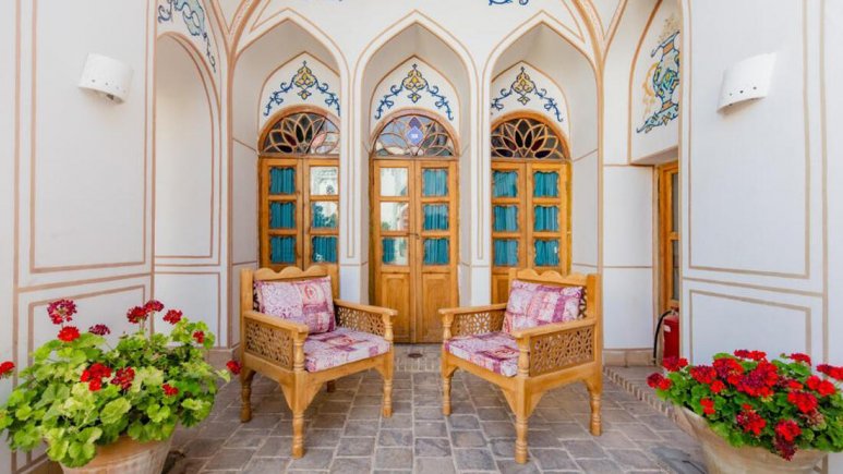 فضای بیرونی هتل سنتی اصفهان