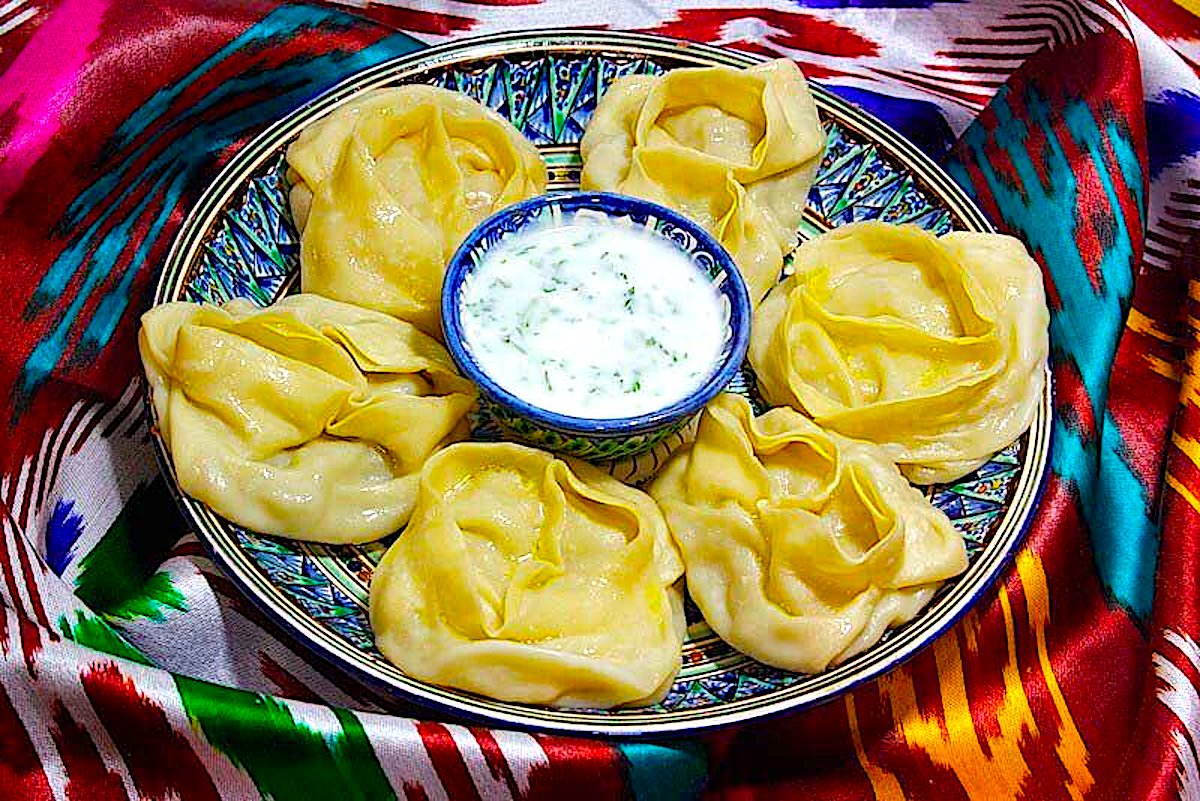 مانتی از غذاهای معروف ازبکستان