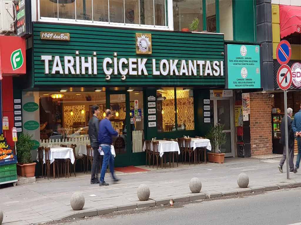۳. رستوران چیچک لوکانتاسی (Çiçek Lokantası)
