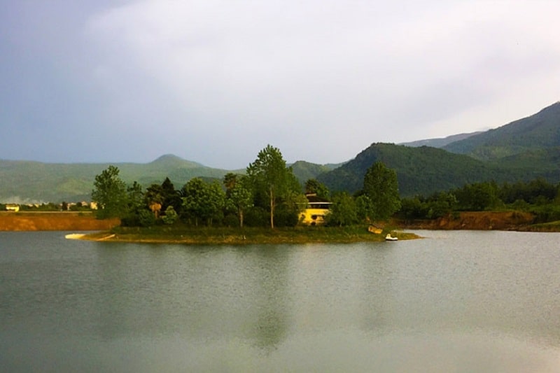 روستای اسبچین: طبیعت بکر و آرامش روستایی