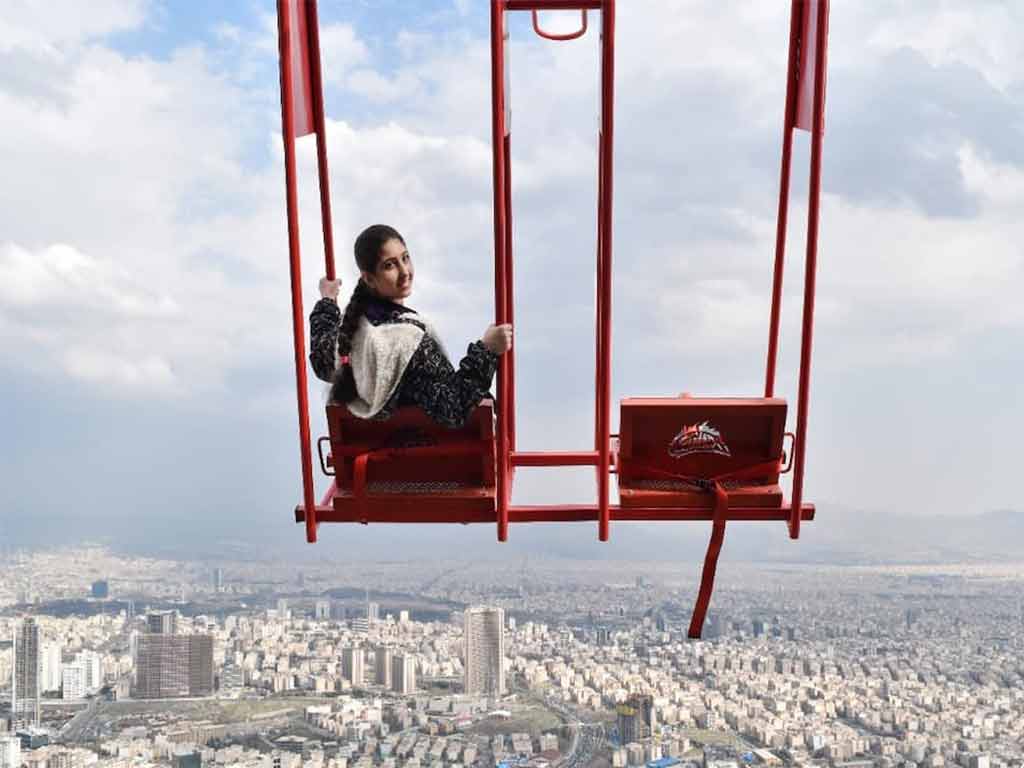 تاب برج میلاد
