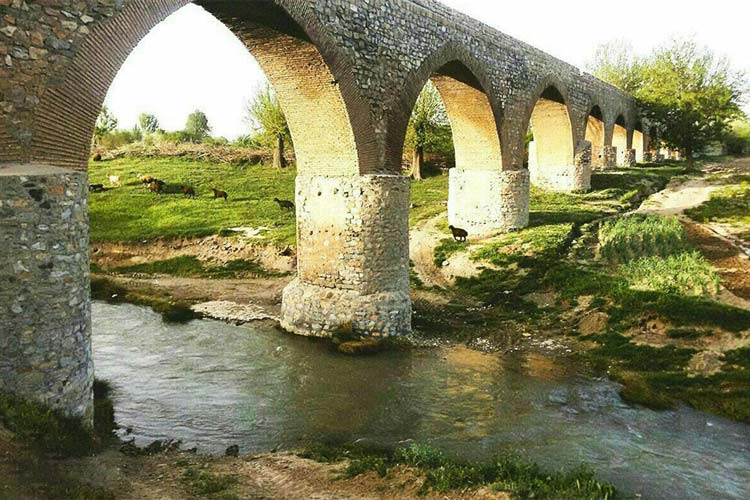 پل قلعه حاتم بروجرد(2)