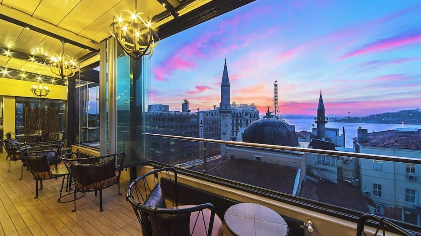 هتل آدا کاراکوی (Ada Karakoy Hotel)