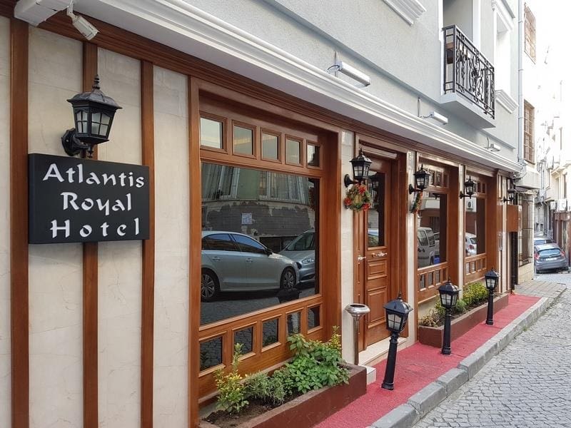 هتل آتلانتیس رویال (Atlantis Royal Hotel)