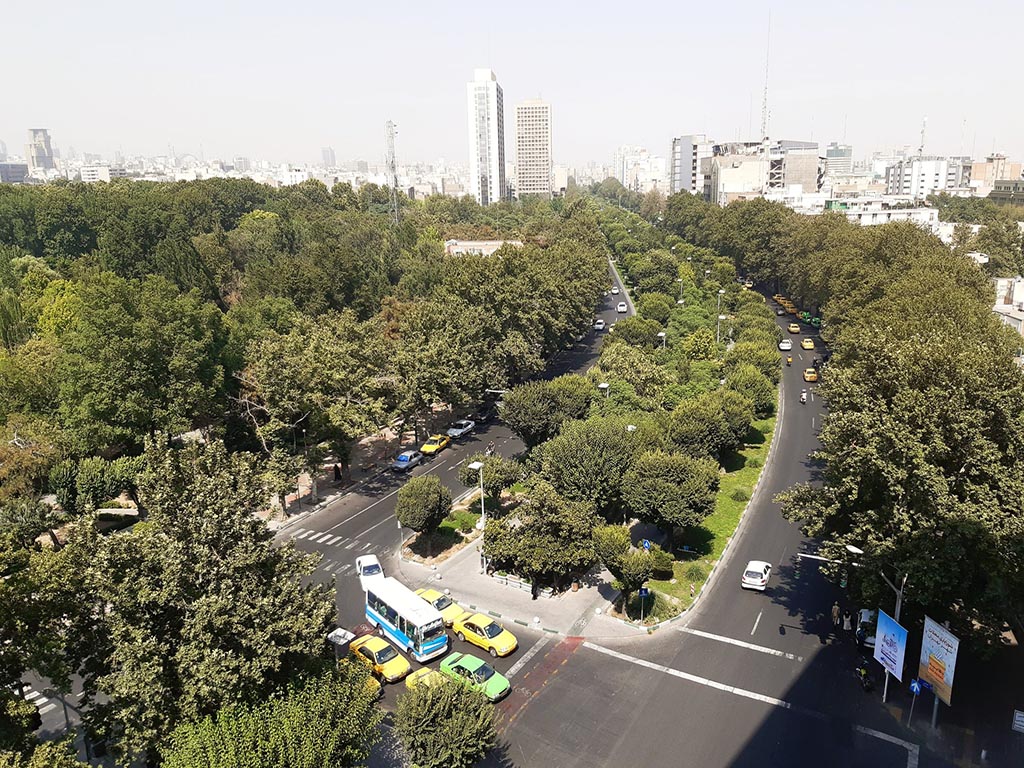 رستوران های اطراف پارک لاله