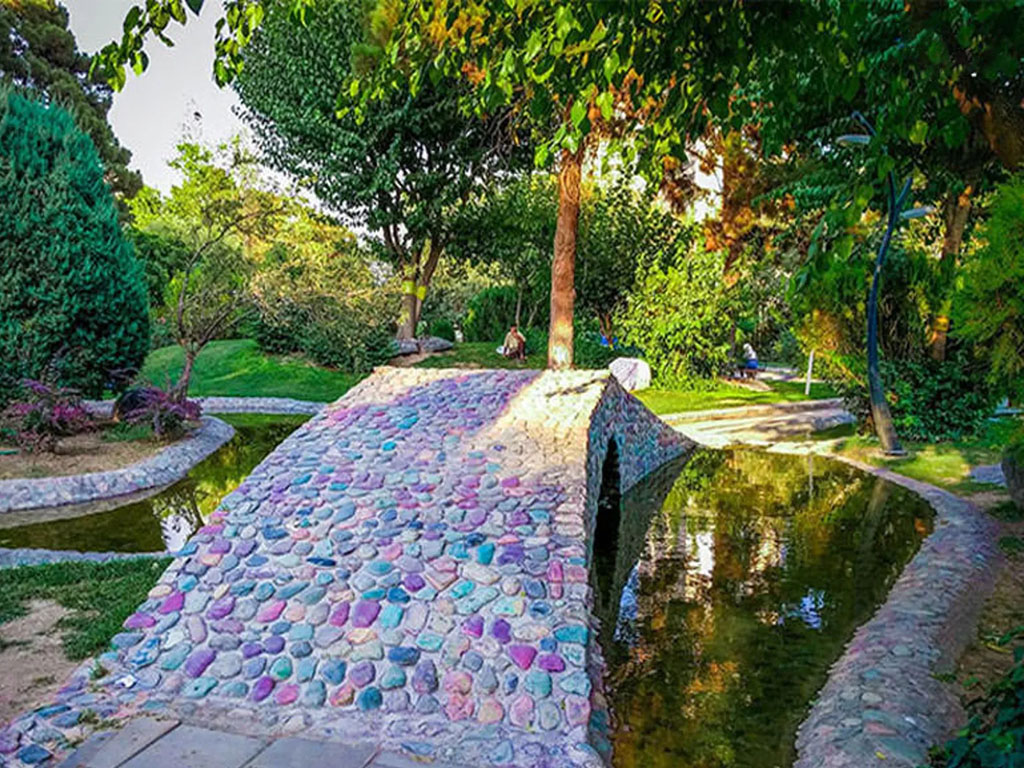 باغ ژاپنی و آبنما